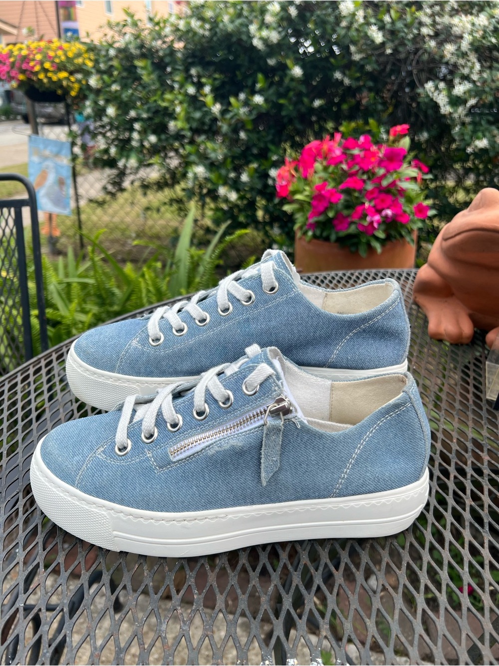 Paul Green Light Blue Denim Low-Top Platform Sneakers White Soles Womens 7 - Picture 4 of 9